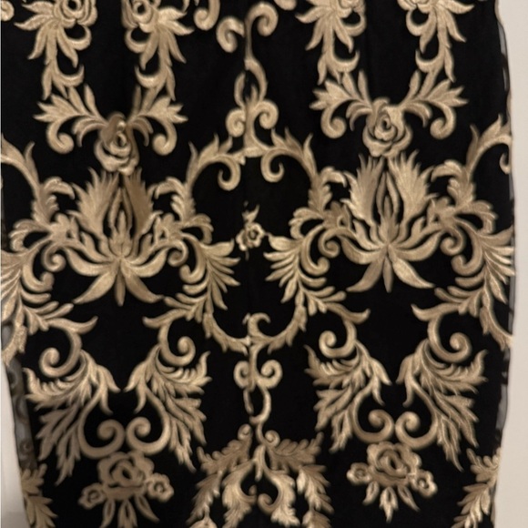 JAX Black Label Black and Cream Lace Sheath Mini Dress size 6 - Picture 4 of 5